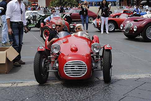 Personaggi - Pilota Maria Teresa De Filippi alla guida della Taraschi Urania 1949 che guido anche nel 1950 alle Mille Miglia